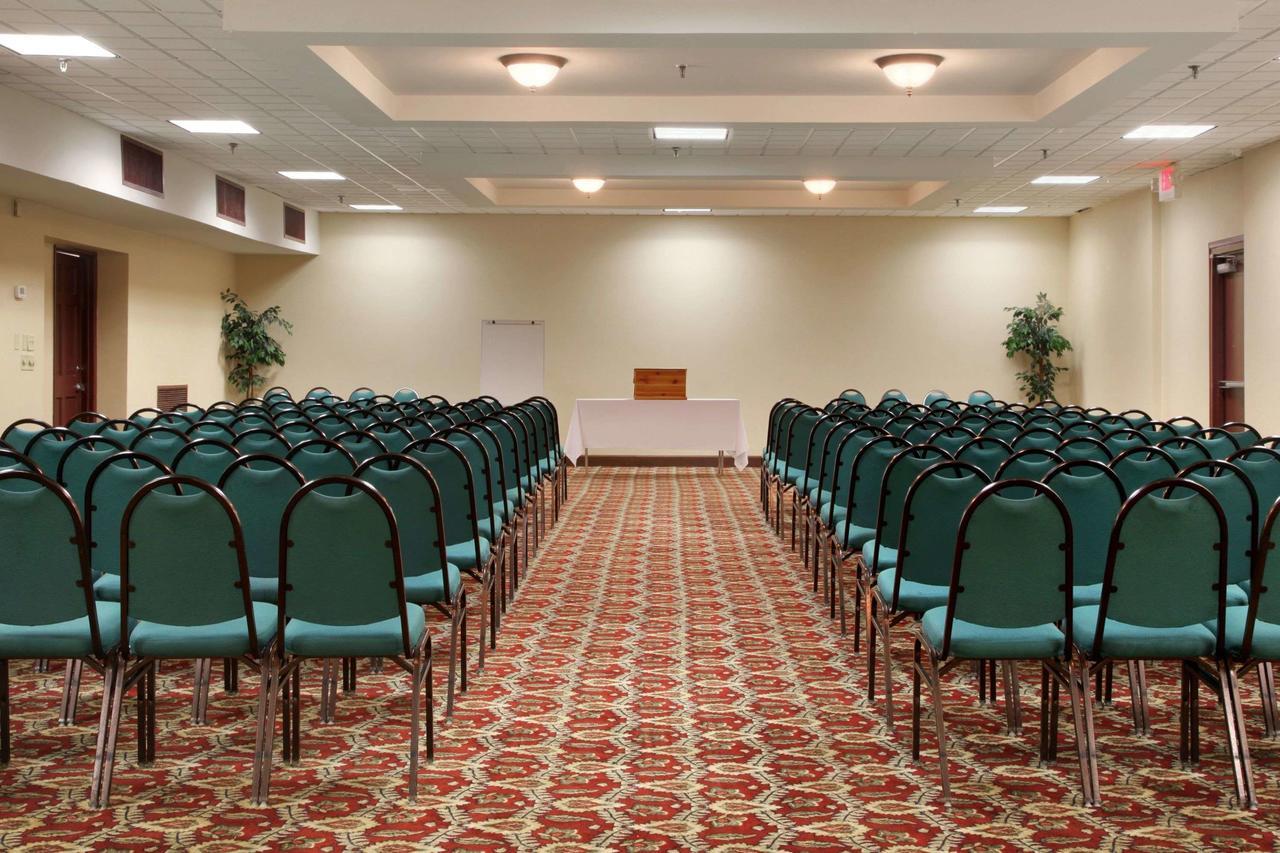 Ramada By Wyndham Asheville / Biltmore West Facilidades foto